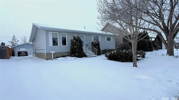 10326 Henderson DRIVE, North Battleford, SK S9A 3Y9