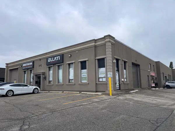 345 Wyecroft RD #4A, Oakville, ON L6K 2H2