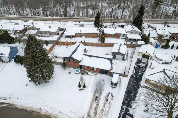 264 Chittick CRES, Thames Centre, ON N0L 1G3