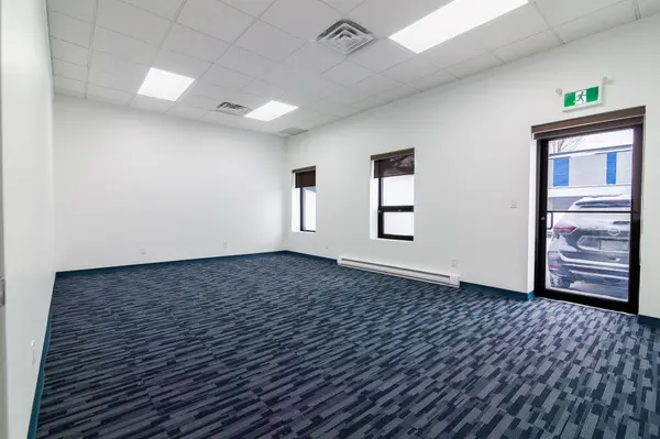 Elmvale Acres And Area, ON K1B 4T7,2710 Lancaster RD #119