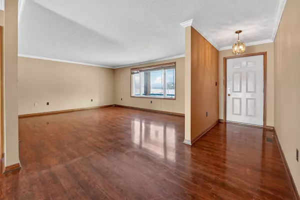 Wainfleet, ON L0S 1V0,40298 Youngs RD N