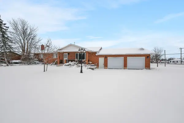 40298 Youngs RD N, Wainfleet, ON L0S 1V0