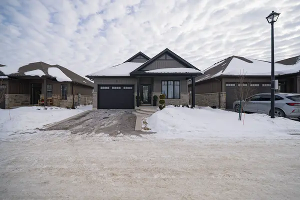 24 Craddock BLVD #8, Haldimand, ON N0A 1J0