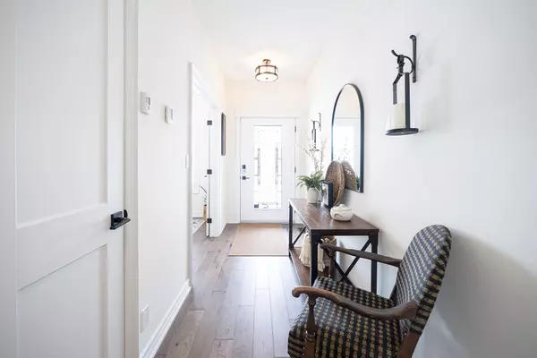 Haldimand, ON N0A 1J0,24 Craddock BLVD #8