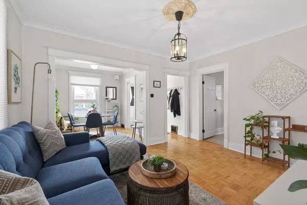 Hamilton, ON L8H 4P1,19 Huxley AVE N