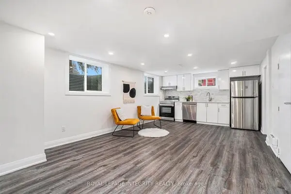 26-B Majestic DR, South Of Baseline To Knoxdale, ON K2G 1C7