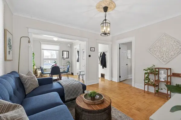 Hamilton, ON L8H 4P1,19 Huxley AVE N