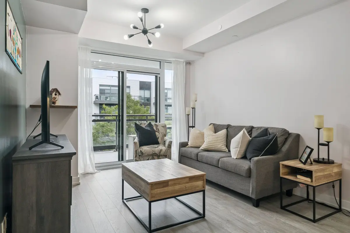 301 Sea Ray AVE #C305, Innisfil, ON L9S 0L8