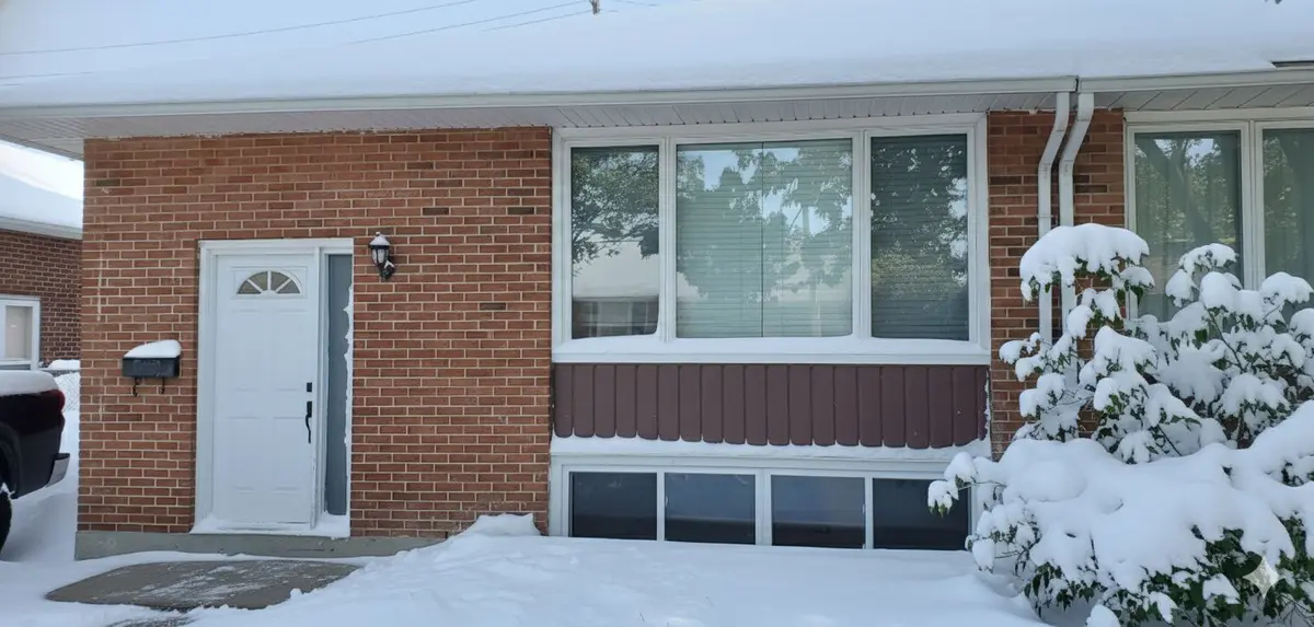 1329 Bloomsbury CRES, Parkway Park - Queensway Terrace S And Area, ON K2C 2Y8