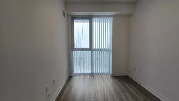 Vaughan, ON L4K 0R2,8 Interchange WAY #5809