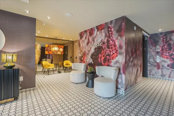 4 Spice WAY #213, Barrie, ON L9J 0M2