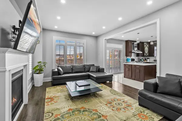 22 Travers Gate, Springwater, ON L9X 0S8