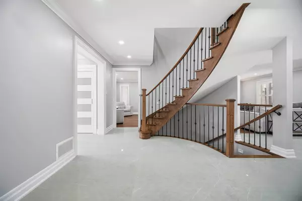 Milton, ON L0P 1B0,170 Crawford CRES