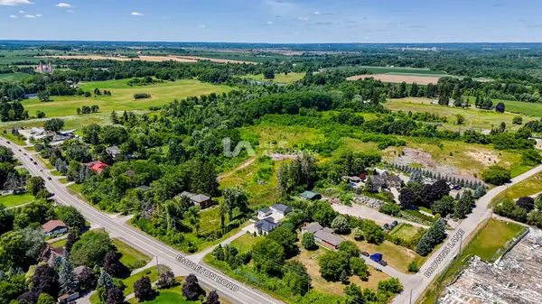 2696 Embleton RD, Brampton, ON L6X 0E2