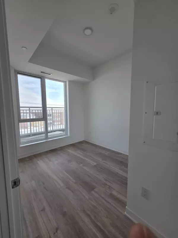 Brampton, ON L7A 5M5,10 All Nations DR #406