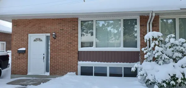 1329 Bloomsbury CRES, Parkway Park - Queensway Terrace S And Area, ON K2C 2Y8