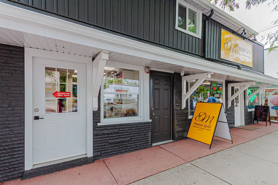 930 Lake DR E #2, Georgina, ON L0E 1L0