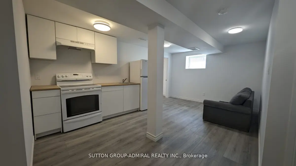 113 Hurst DR, Barrie, ON L4N 8K9