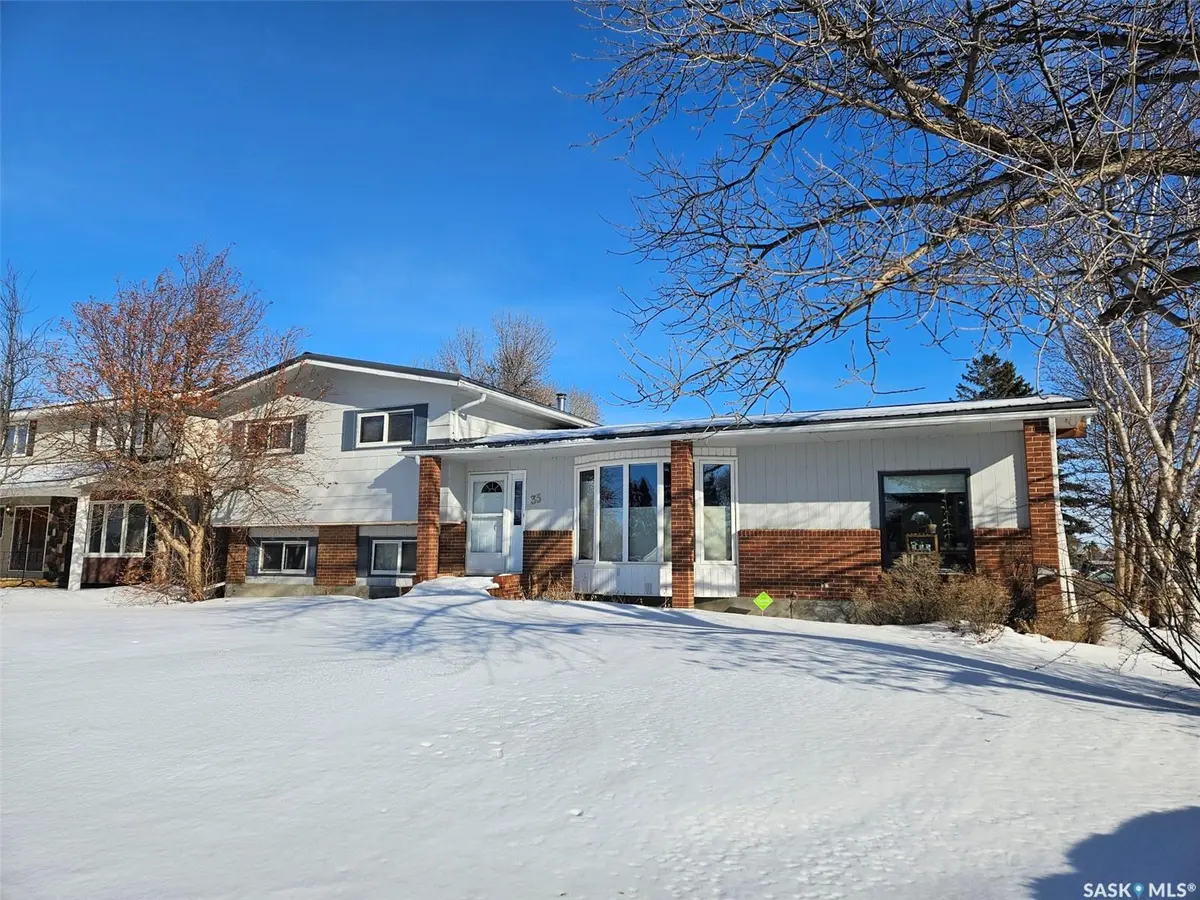 35 Mountain DRIVE, Carlyle, SK S0C 0R0