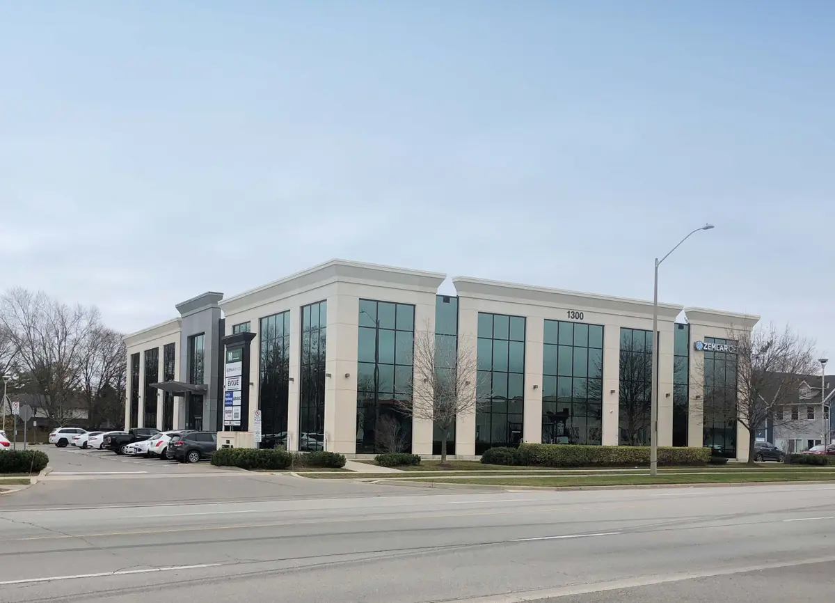 1300 Cornwall RD #Suite 201, Oakville, ON L6J 7W5
