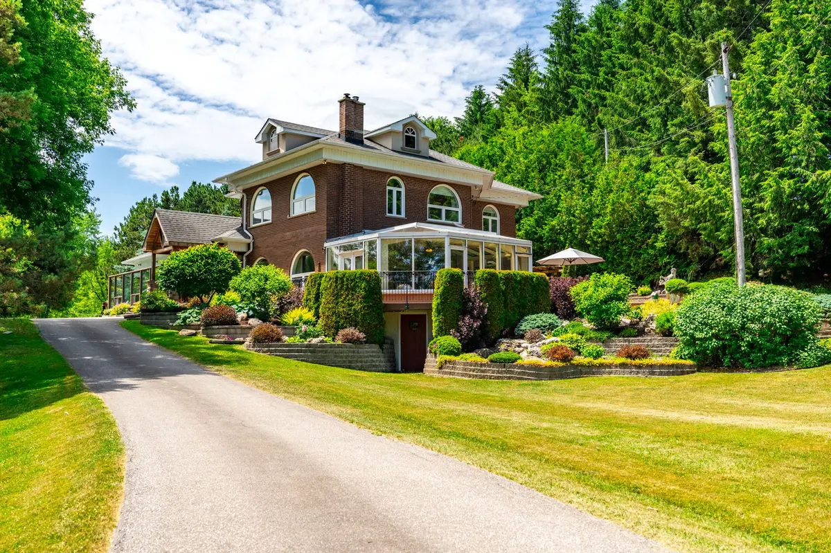 994030 Mono-Adjala Townline, Mono, ON L9W 6H8