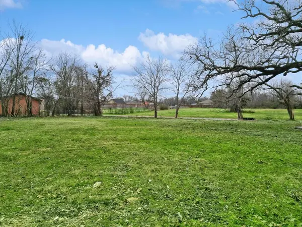 610 Myers Street, Terrell, TX 75160