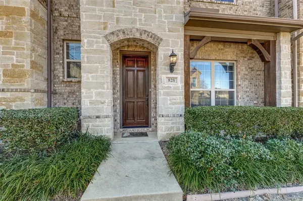 828 Rohan Drive, Richardson, TX 75081