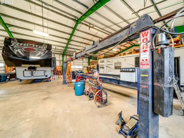 4190 N HWY 101, Tillamook, OR 97141