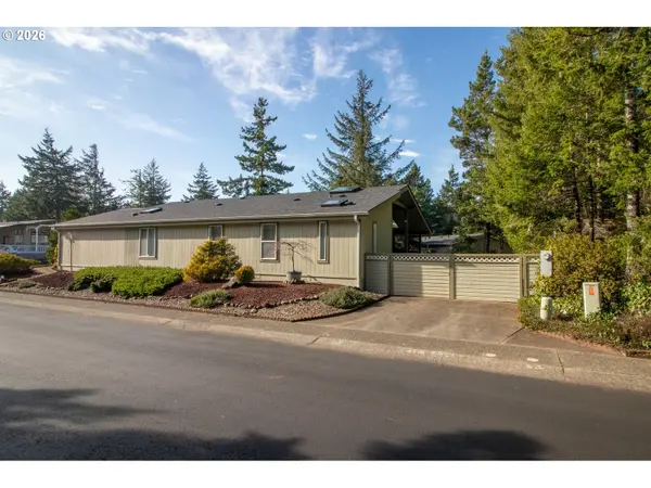 602 GLENBROOK CIR, Florence, OR 97439