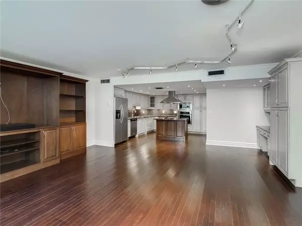 Toronto C08, ON M4Y 2T3,71 Charles ST E #Ph1605