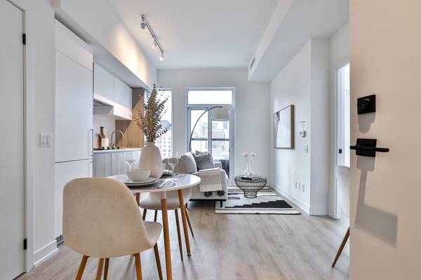 319 Jarvis ST #1005, Toronto C08, ON M5B 0C8