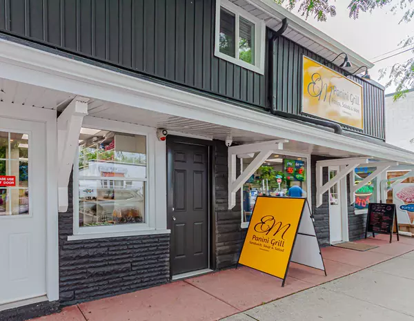 Georgina, ON L0E 1L0,930 Lake DR E #2