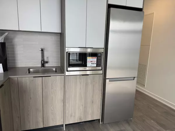 Toronto W08, ON M8Z 0H4,1007 The Queensway N/A #1014