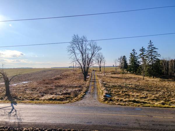 3859 Wardell DR, Adelaide Metcalfe, ON N7G 3H7