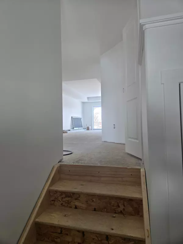 Belleville, ON K0K 1K0,92 Lywood ST #2