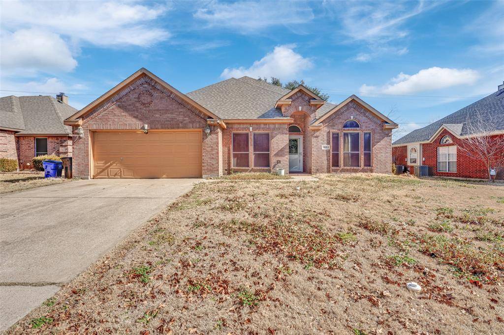 1653 Churchill Lane, Mansfield, TX 76063
