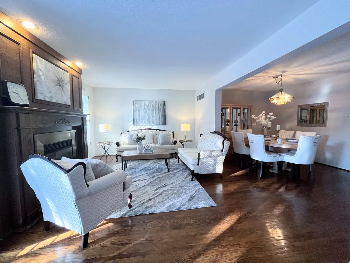 86 Quail Valley CRES, Markham, ON L3T 4R1