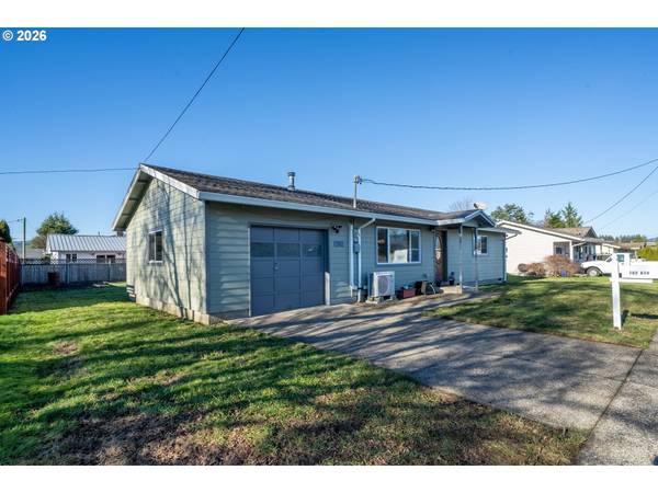 702 ASH AVE, Tillamook, OR 97141