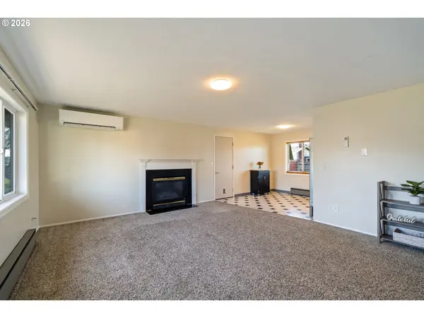 702 ASH AVE, Tillamook, OR 97141