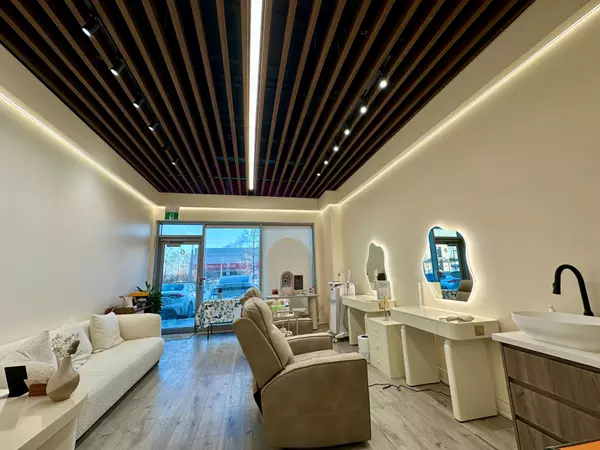 Markham, ON L3T 0C7,7181 Yonge ST #6