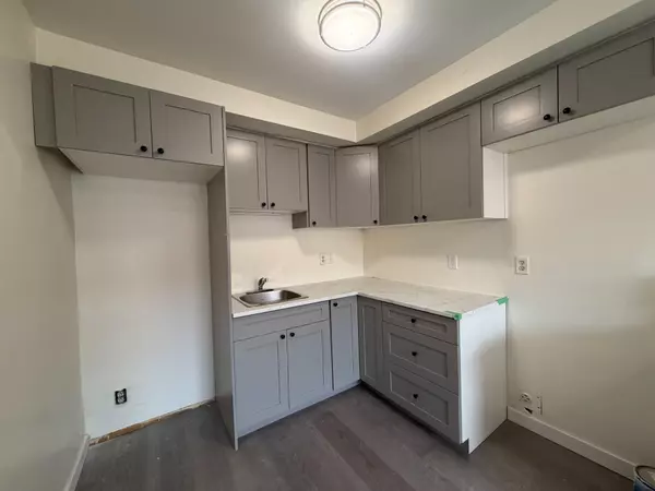 Belleville, ON K8P 4R4,19 Tracey Park DR