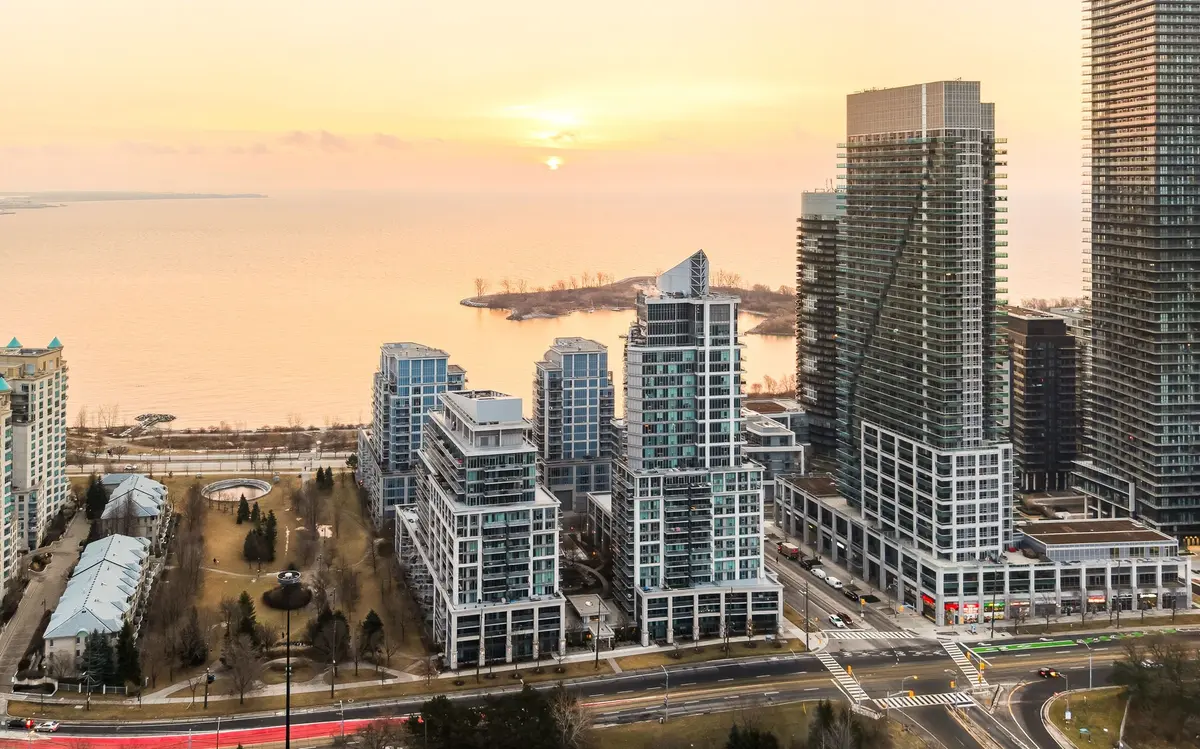 2121 Lake Shore BLVD W #204, Toronto W06, ON M8V 4E9