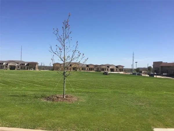 Grapevine, TX 76051,1028 Texan Trail