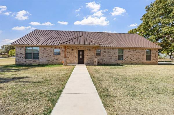 700 High Road,  Coleman,  TX 76834