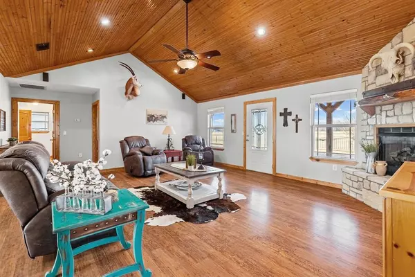 Blossom, TX 75416,670 Farm Road 196 N