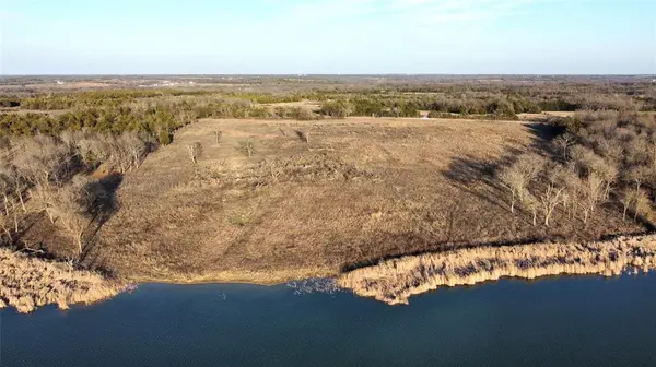 955 County Road 3015, Bonham, TX 75418