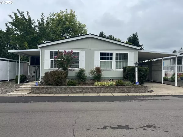 141 RIVER RIDGE AVE, Roseburg, OR 97471