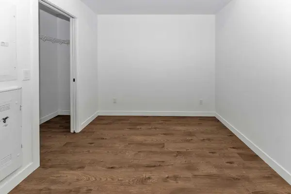 110 18A ST NW #305, Calgary, AB T2N 5G5