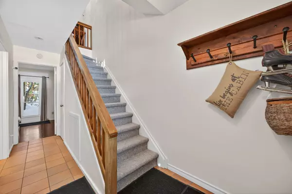 Collingwood, ON L9Y 5B4,11 Harbour ST W #345