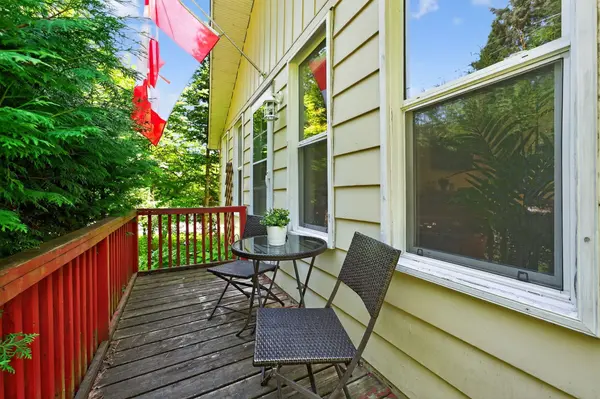 14 Domar RD, Tiny, ON L0L 2J0